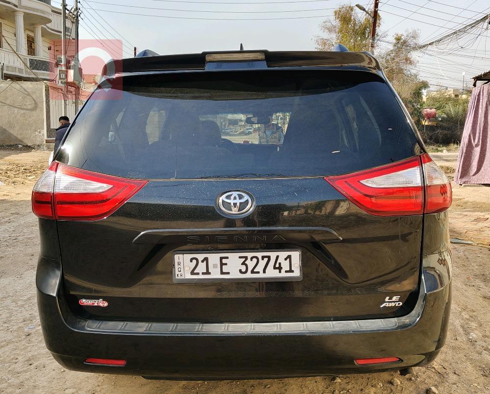 تويوتا سيينا